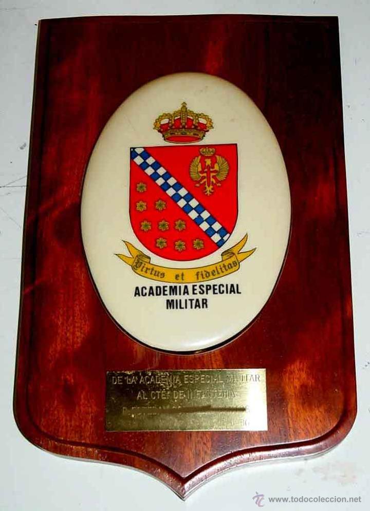 Military Antiques: ANTIGUA METOPA DE LA ACADEMIA ESPECIAL MILITAR. TAL COMO SE PUEDE VER EN LAS FOTOS. MIDE 27,8 X 17,5