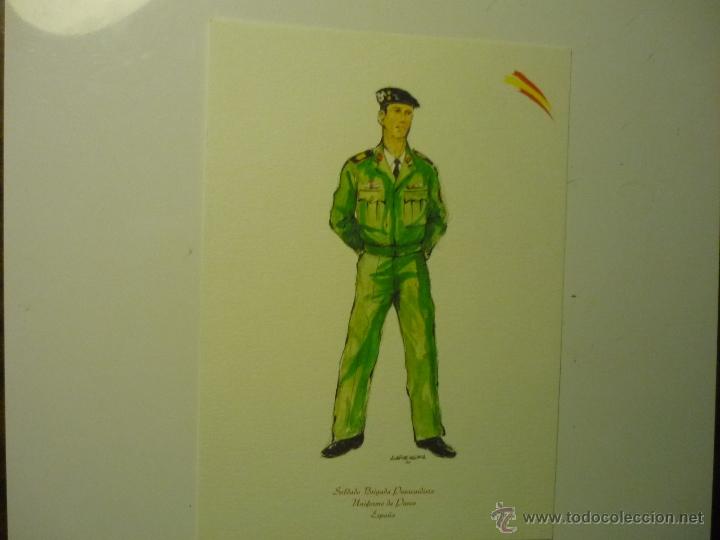 Military Antiques: LAMINA TAMA&Ntilde;O CUARTILLA .-SOLDADO BRIGADA PARACAIDISTA.-UNIFORME PASEO