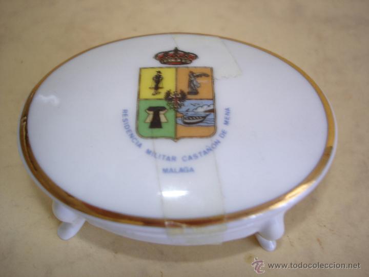 Militaria: CAJITA DE PORCELANA CON EL ESCUDO DE RESIDENCIA MILITAR CASTA&Ntilde;ON DE MENA - SELLADA
