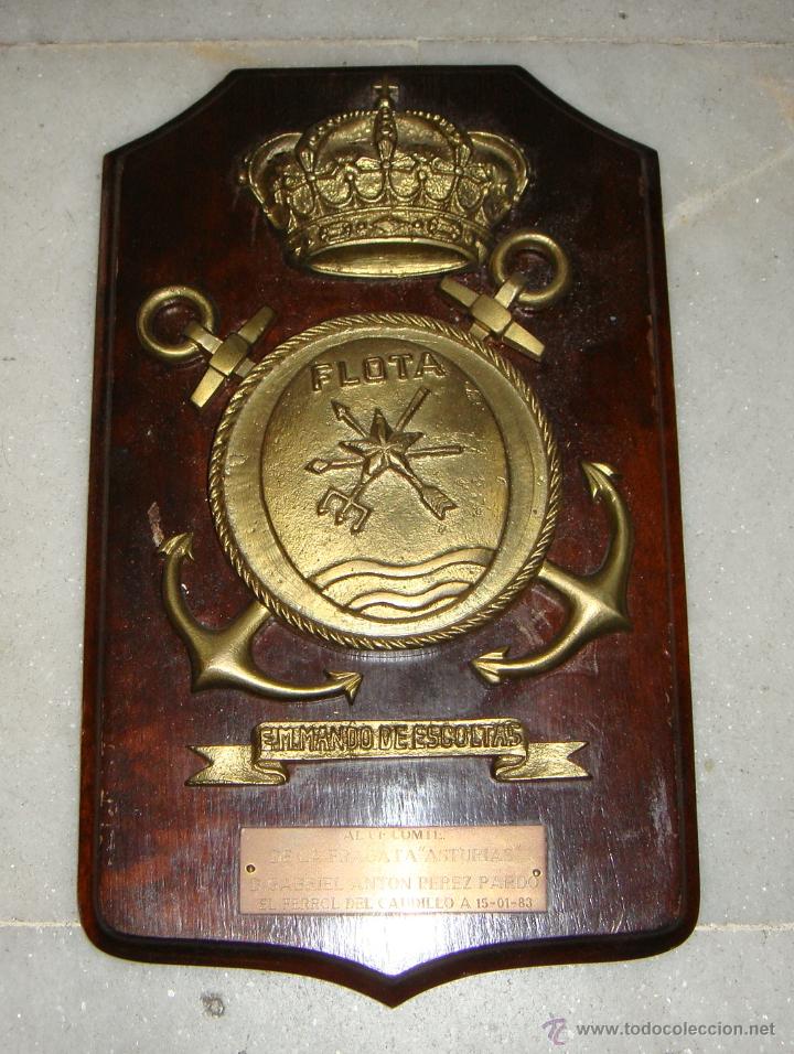 Militaria: Metopa de Bronce. Flota. E. M. Mando de Escoltas.