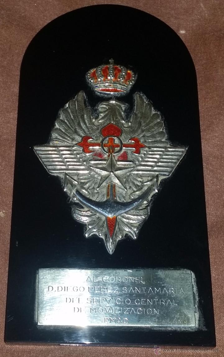 Military Antiques: metopa de mesa realizada en metacrilato negro y plata .alto estado mayor del ejercito