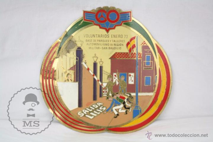 Military Antiques: Chapa de Metal - Voluntarios Enero 73. Militar / Talleres Automovilismo San Baudilio / Boi Llobregat