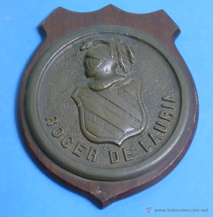 Militaria: METOPA MILITAR. BRONCE SOBRE MADERA. BRIPAC. BRIGADA PARACAIDISTA ROGER DE LAURIA