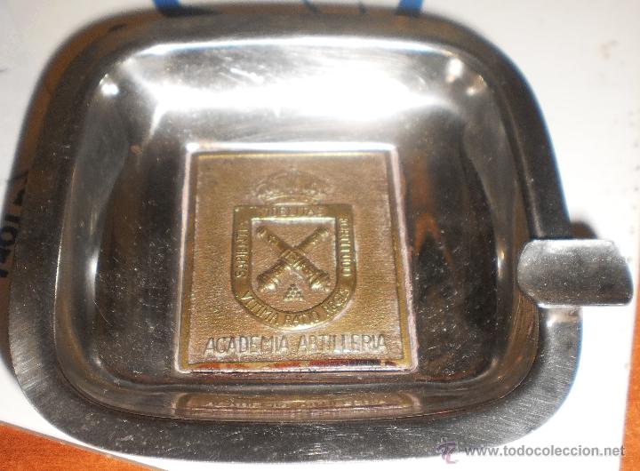 Militaria: cenicero metalico academia artilleria