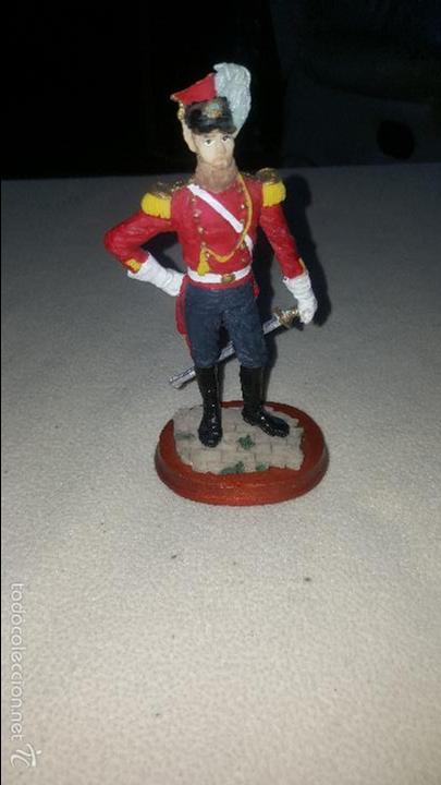 Militaria: FIGURA EN RESINA OFICIAL