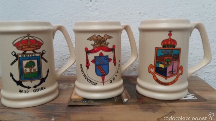 Militaria: Lote jarras armada espa&ntilde;ola . A&ntilde;os 70