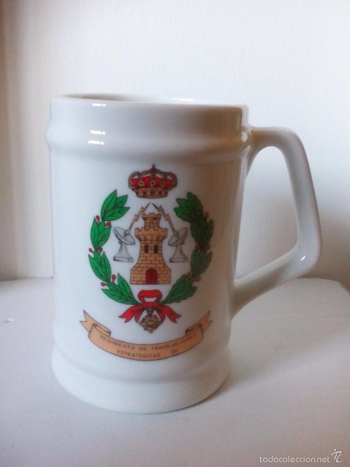 Military Antiques: JARRA DE CERVEZA REGIMIENTO DE TRANSMISIONES ESTRATEGICAS 22