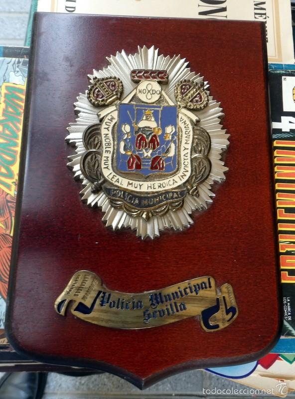 Military Antiques: METOPA DE LA POLICIA MUNICIPAL DE SEVILLA.