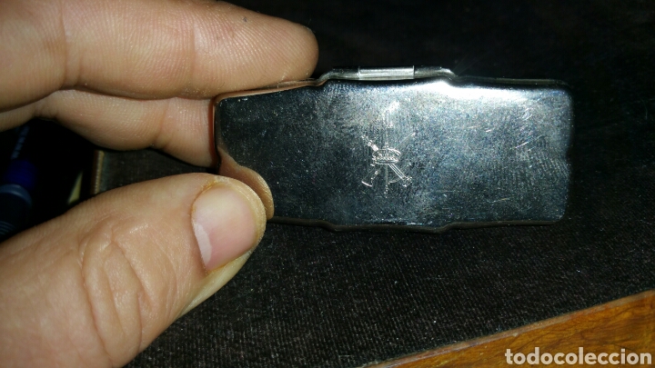 Militaria: Cajita o pastillero con emblema de la Legi&oacute;n grabado a&ntilde;os 70 80