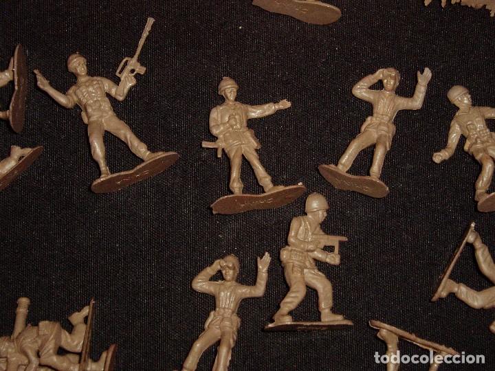Militaria: Soldados Pl&aacute;stico