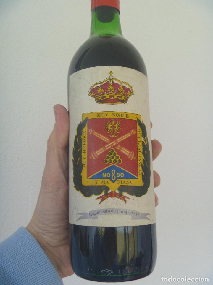 Militaria: BOTELLA DE VINO DE RIOJA PARA EL REGIMIENTO DE ARTILLERIA DE CAMPA&Ntilde;A N&ordm; 14 . SIN ABRIR, COSECHA 1982