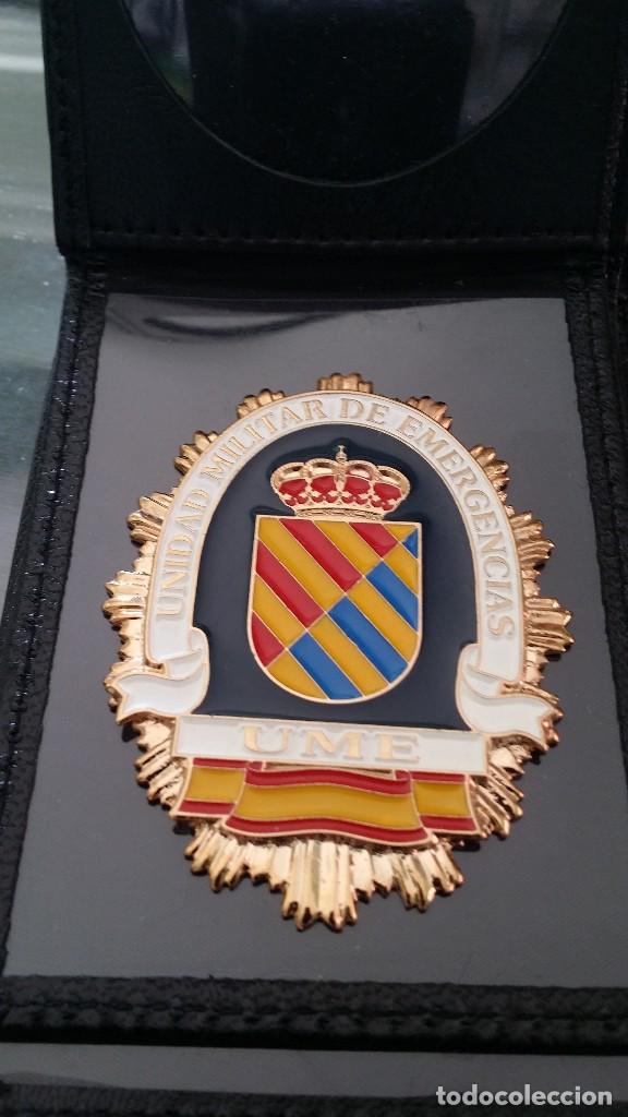 Military Antiques: CARTERA CON PLACA DE UNIDAD MILITAR DE EMERGENCIA