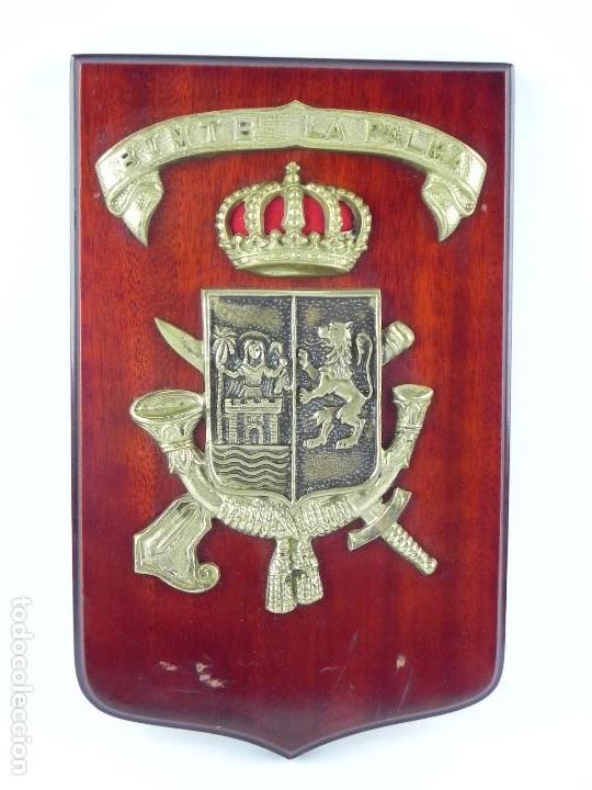Military Antiques: Metopa militar. Batallon De Infanteria Motorizable El Fuerte. BIMTB La Palma. Medidas 28 x 17, 5 cm.