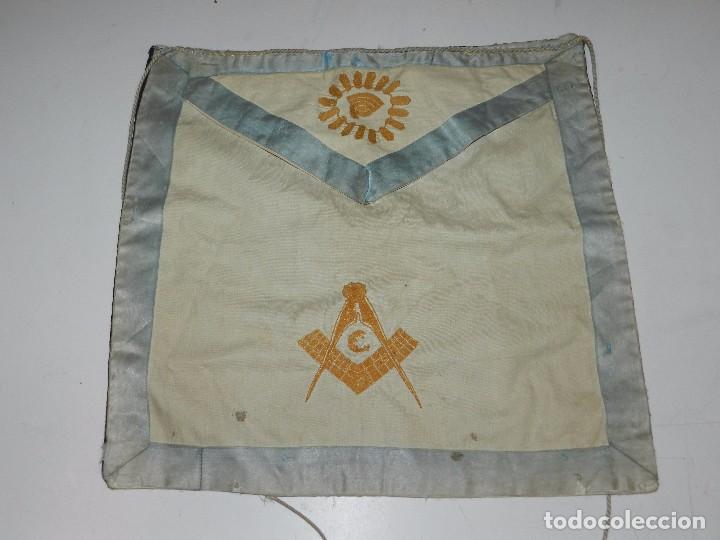 Militaria: (A45) MASONERIA - MANDIL MASONICO ANTOGUO DE TELA - 38 X 38 CM, SE&Ntilde;ALES DE USO