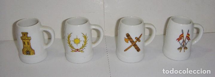Military Antiques: Colecci&oacute;n de 4 Jarras de Cer&aacute;mica en Miniatura.