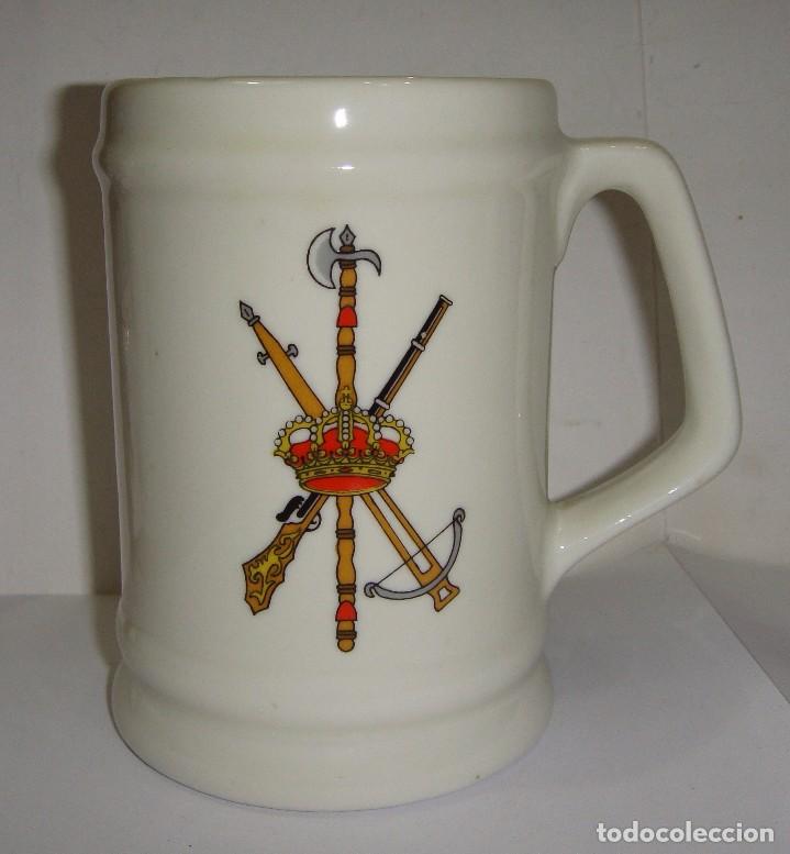 Military Antiques: Jarra de Colecci&oacute;n. Cer&aacute;mica. Guardia Civil.