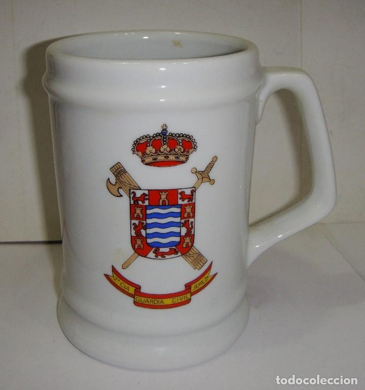 Military Antiques: Jarra de Colecci&oacute;n. Cer&aacute;mica. Guardia Civil. 2&ordf; CIA - JEREZ
