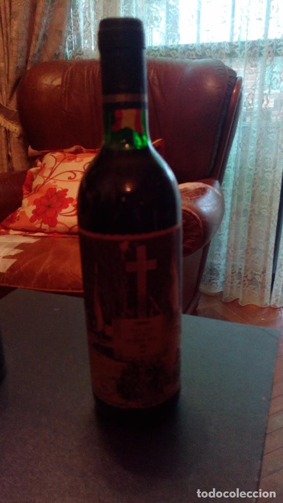 Militaria: botellas vino conmemorativas