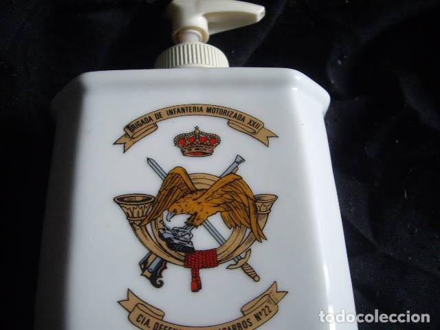 Militaria: expendedor de ceramica de la brigada de infanteria motorizada 22-muy raro