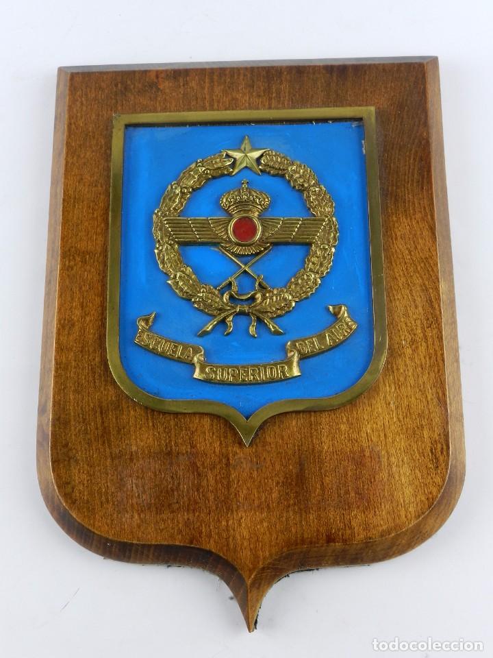 Military Antiques: METOPA ESCUELA SUPERIOR DEL AIRE, MIDE 28,5 X 20 CMS.