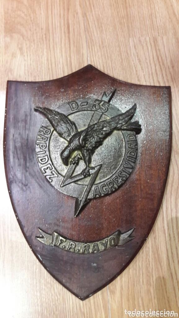Military Antiques: metopa grande madera y bronce ,muy pesada circla a&ntilde;os 50