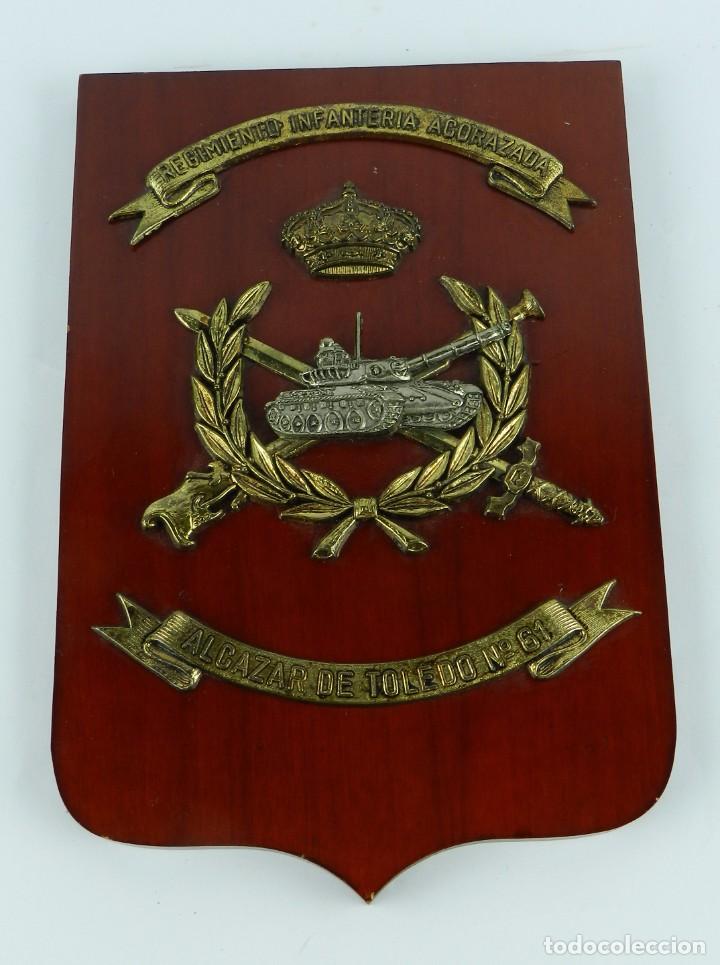Military Antiques: Metopa Regimiento de Infanter&iacute;a Acorazada &laquo;Alc&aacute;zar de Toledo&raquo; n.&ordm; 61 , MIDE 16 X 23,5 CMS.