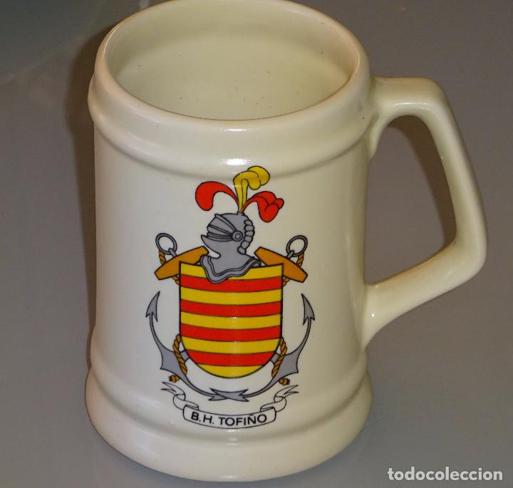 Militaria: JARRA MILITAR DE CER&Aacute;MICA. ARMADA ESPA&Ntilde;OLA. BUQUE HIDROGR&Aacute;FICO TOFI&Ntilde;O. 13 CM. 530 GR