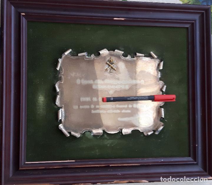 Military Antiques: Preciosa placa con marco dedicada a un general de Brigada de Artiller&iacute;a. A&ntilde;o 1981.