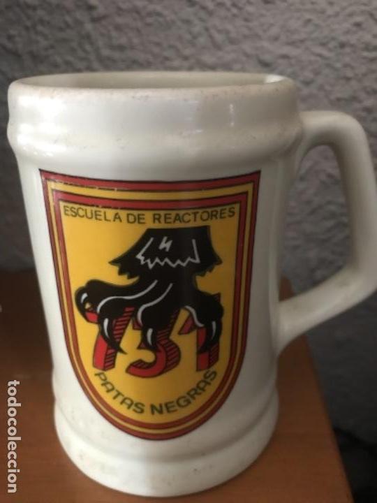 Military Antiques: ANTIGUA TAZA MILITAR ESCUELA REACTORES 731 PATAS NEGRAS