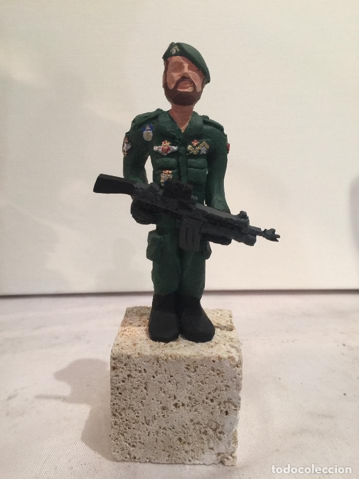 Military Antiques: MINIATURA DE GUARDIA CIVIL - SUBTENIENTE CON TRAJE DE FAENA CON FUSIL
