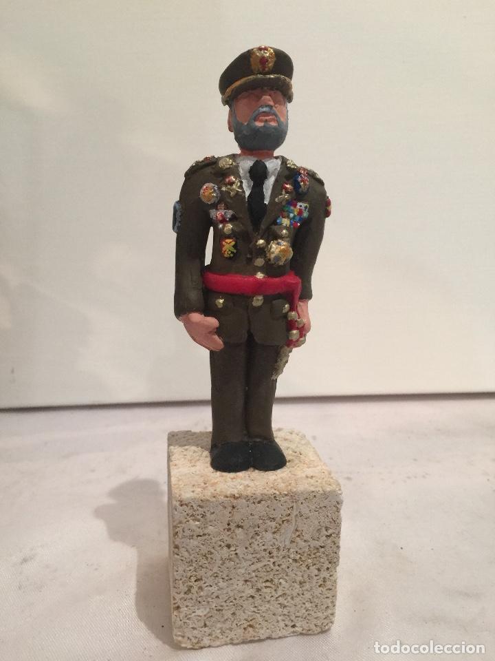 Military Antiques: MINIATURA DE GENERAL DEL EJERCITO DE TIERRA