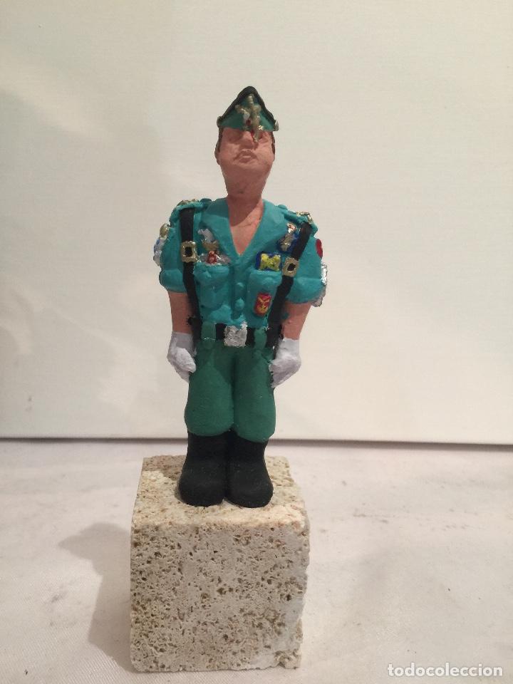 Military Antiques: MINIATURA DE TENIENTE DE LA LEGI&Oacute;N - FIRMES