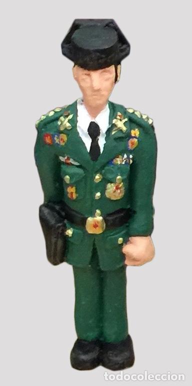 Military Antiques: MINIATURA DE CORONEL DE LA GUARDIA CIVIL
