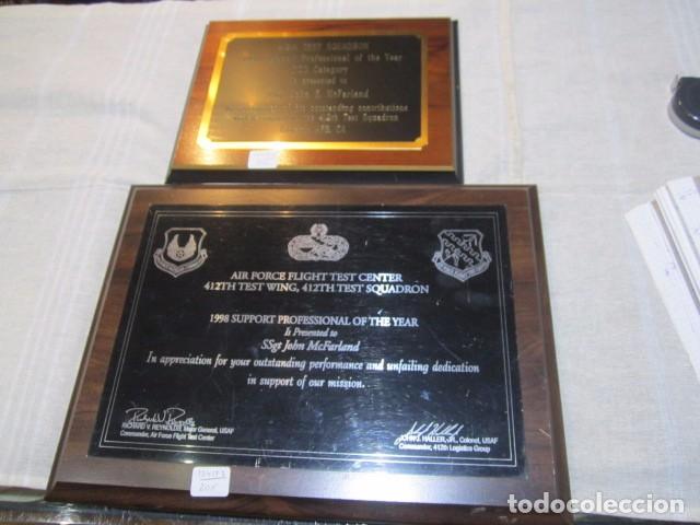 Military Antiques: 2 Metopas 412th Test Squadron. 20 x 23 cms. y 23 x 18 cms.