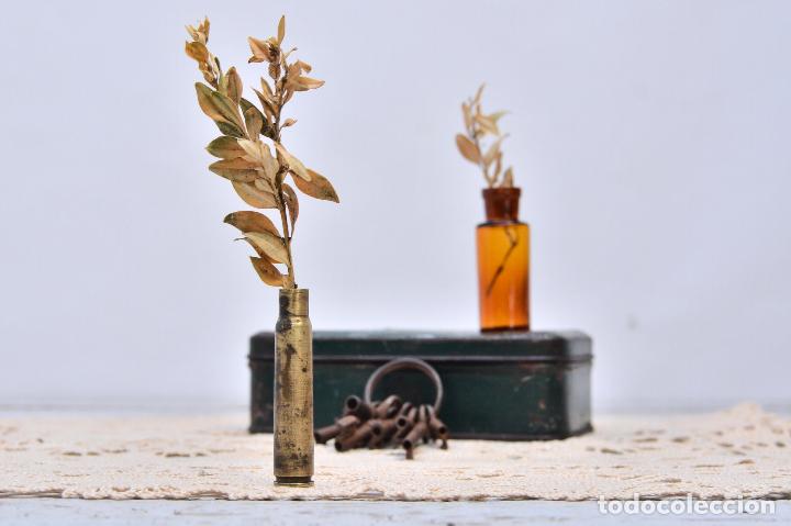 Military Antiques: BALA INERTE DE LATON DECORACION FLORERO - VAINA CARTUCHO VACIA ATREZZO CASQUILLO MILITAR