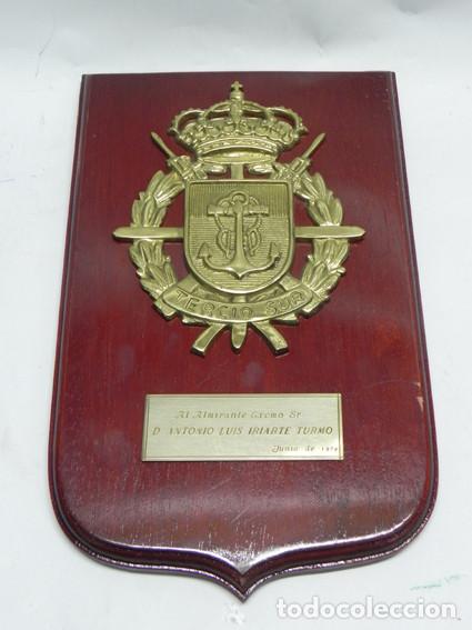 Militaria: METOPA DE LA MARINA, ARMADA C&Aacute;DIZ, TERCIO DEL SUR, CON CHAPA DEDICATORIA A UN ALMIRANTE, MIDE 27 X 1