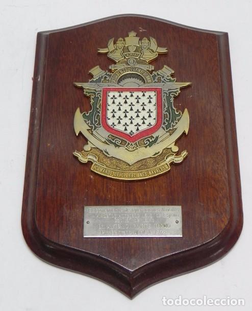 Militaria: METOPA DEL COMANDO DE OPERACIONES NAVALES, PUERTO BELGRANO, ARGENTINA, ENTREGADA A UN AGREDADO NAVAL