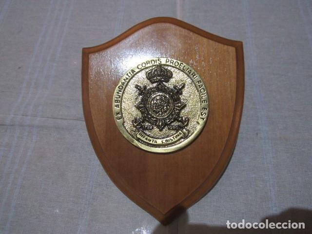Military Antiques: Metopa Infanta Cristina. Bronce sobre madera. 14 x 18 cms.