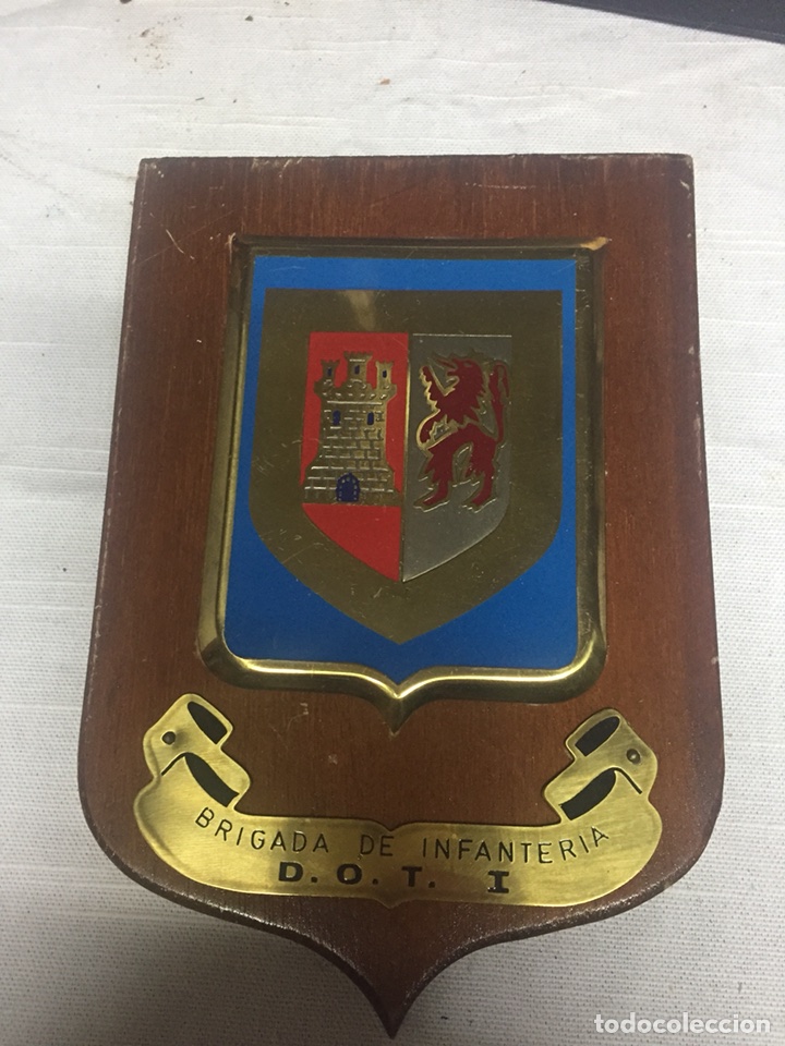 Military Antiques: Metopa militar