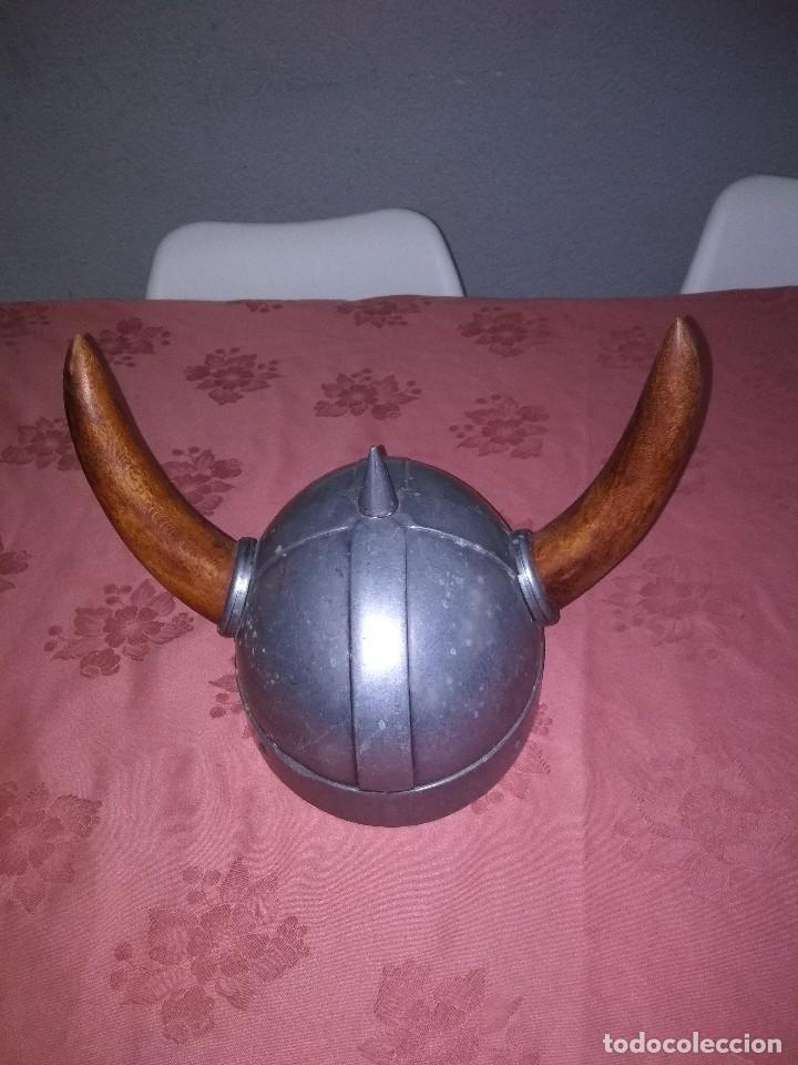 Military Antiques: Bonito casco de vikingo