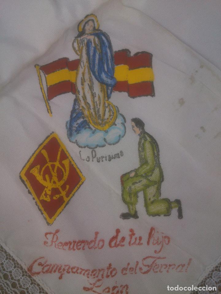 Military Antiques: Servicio militar. Jura de Bandera. Pa&ntilde;uelo pintado, recuerdo de tu hijo. FERRAL LEON
