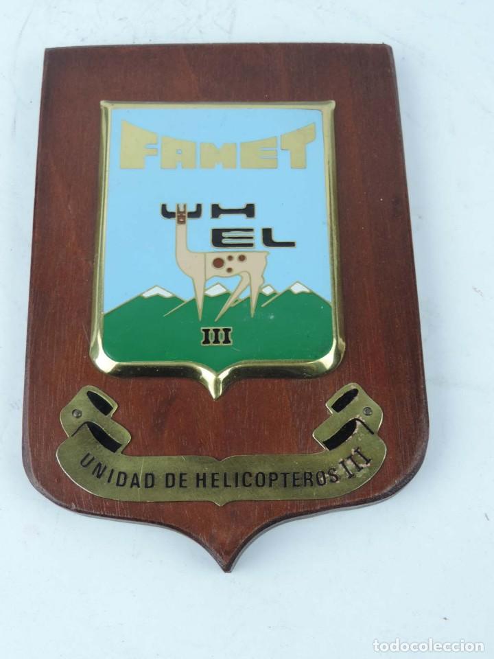 Military Antiques: METOPA DE LA UNIDAD DE HELICOPTEROS III, FAMET, AVIACION, MIDE 20 X 14 CMS.