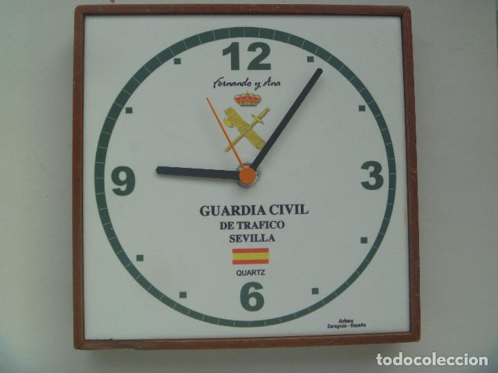 Militaria: GUARDIA CIVIL DE TRAFICO DE SEVILLA : BONITO RELOJ DE PARED. CERAMICA