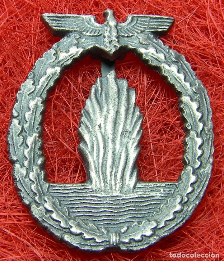 Militaria: Kriegsmarine. Minadores. Kriegsabzeichen f&uuml;r Minensuch. Buntmetall. 53 x 44 mm.