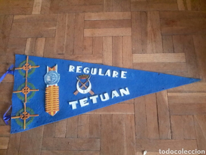 Military Antiques: Antiguo bander&iacute;n de fieltro de Regulares