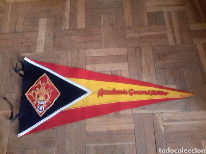 Military Antiques: Antiguo bander&iacute;n de fieltro de la Academia General Militar
