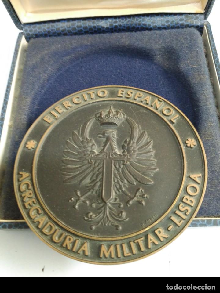 Militaria: gran bronce ejercito espa&ntilde;ola agregaduria  militar lisboa caja original