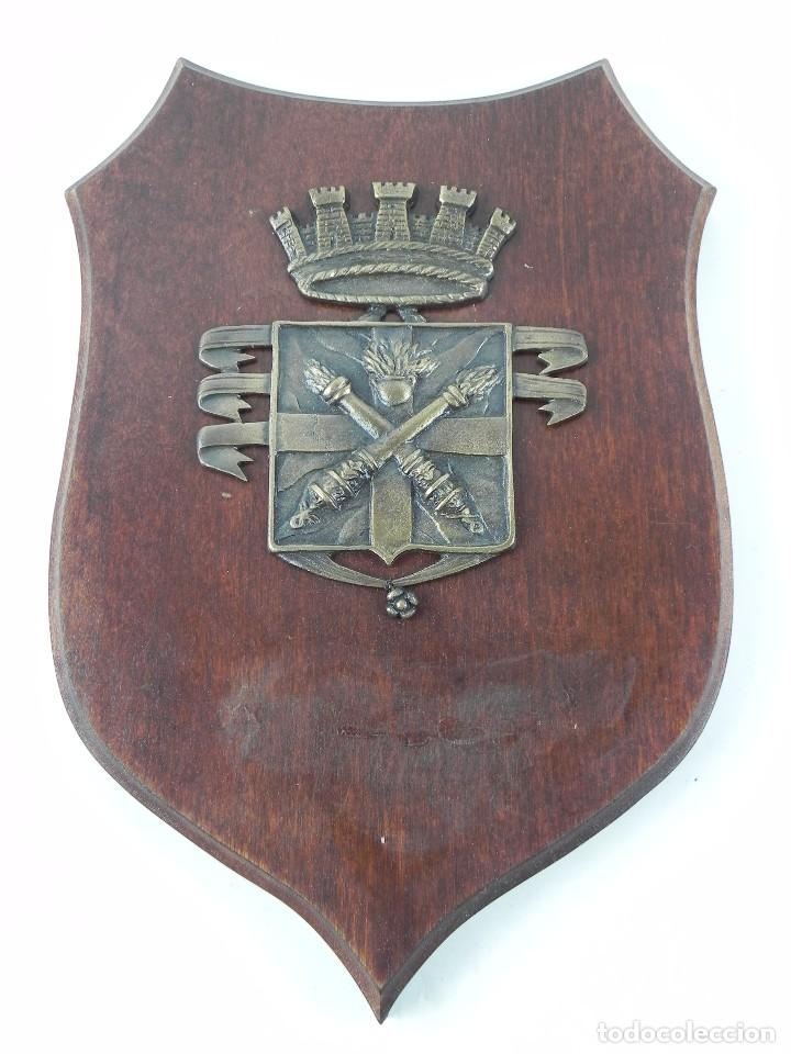 Militaria: Metopa epoca de la Republica de Artilleria, gran tama&ntilde;o, mide 34 x 23,5 cms