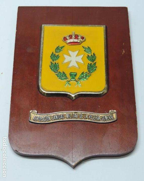 Military Antiques: ANTIGUA METOPA DE LA AGRUPACION SANIDAD MILITAR DE LA RESERVA GENERAL, MIDE 23,5 X 16 CMS.