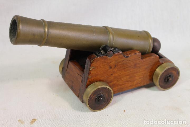 Military Antiques: ca&ntilde;on antiguo de bronce
